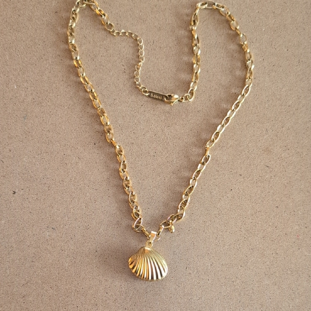 Gold Stainless Steel Sea Shell Pendant Necklace